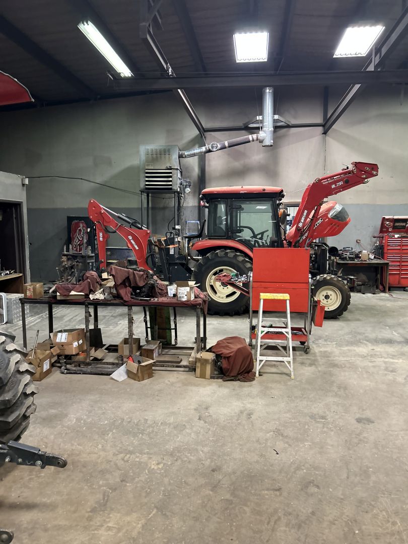 PTshop04p Panhandle Tractors Repair Shop